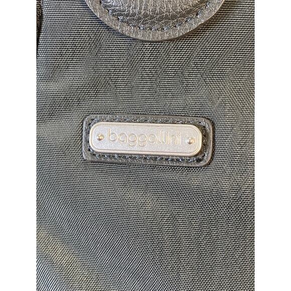 Baggallini Gray Metro Backpack Adjustable Shoulder Straps - Picture 2 of 11